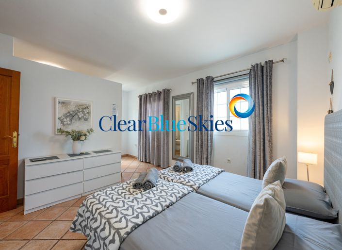 Image No.39-8 Bed House for sale