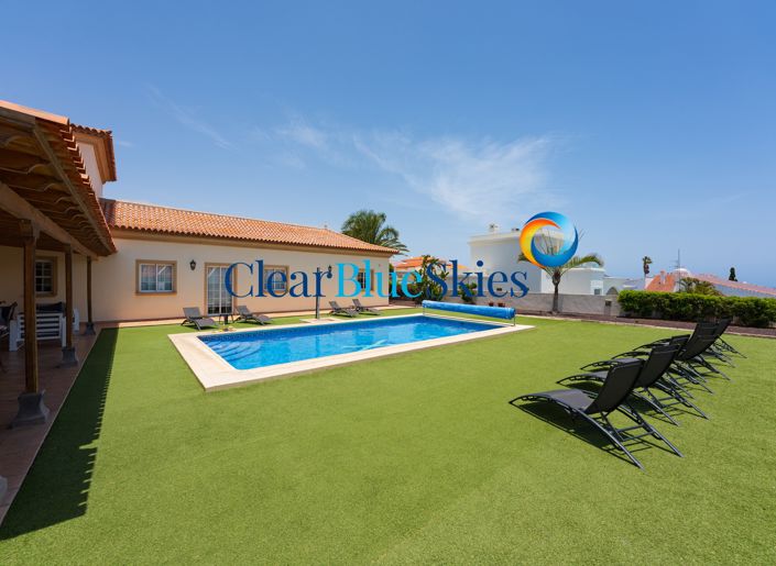 Image No.42-8 Bed House for sale