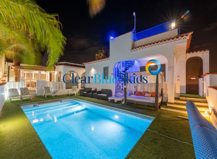 Image No.37-4 Bed Villa for sale