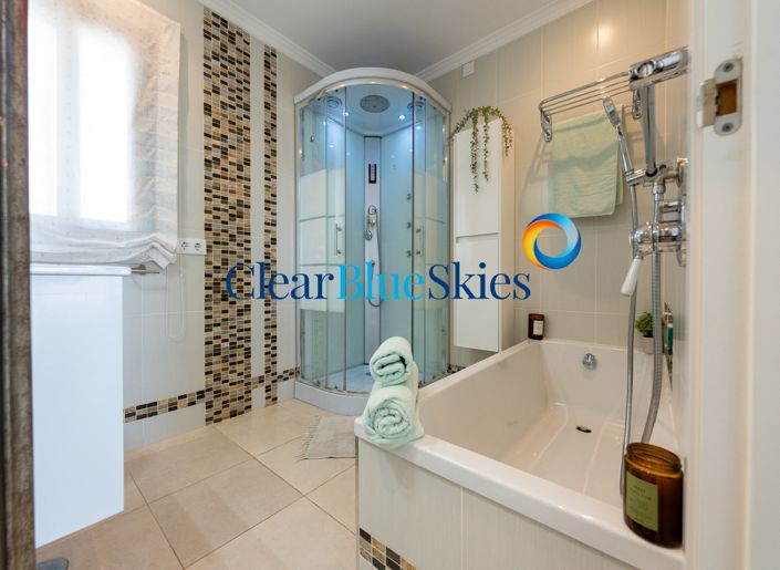 Image No.9-4 Bed Villa for sale