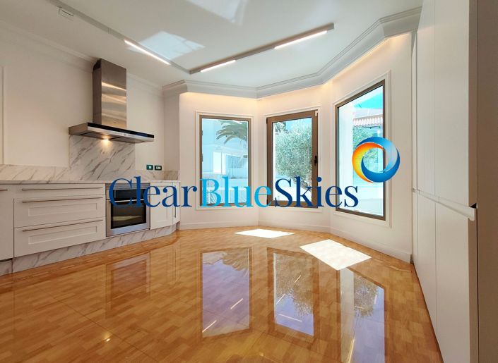 Image No.7-4 Bed Villa for sale