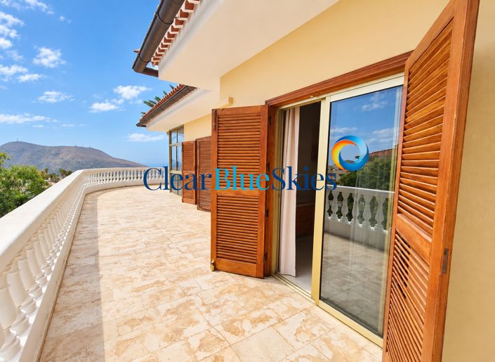 Image No.20-8 Bed Villa for sale