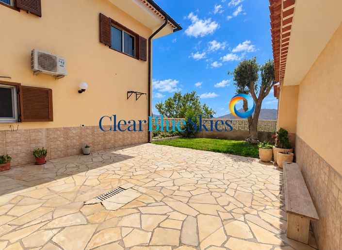 Image No.25-8 Bed Villa for sale