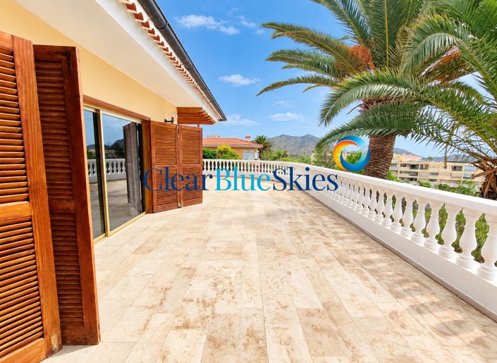 Image No.9-8 Bed Villa for sale