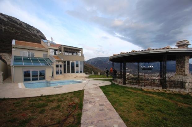 Image No.2-Villa de 4 chambres à vendre à Bar