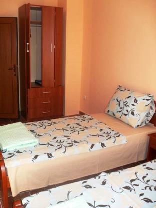 Image No.19-3 Bed Townhouse for sale