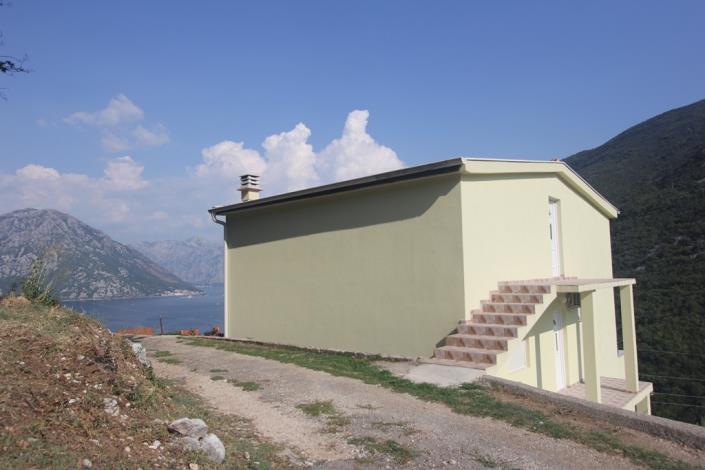 Image No.6-Maison de 4 chambres à vendre à Kotor