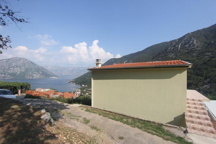 Image No.7-Maison de 4 chambres à vendre à Kotor