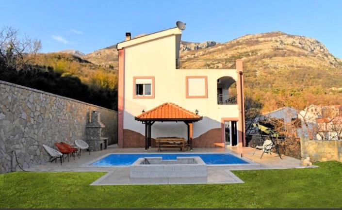 Image No.9-Maison de 4 chambres à vendre à Bar