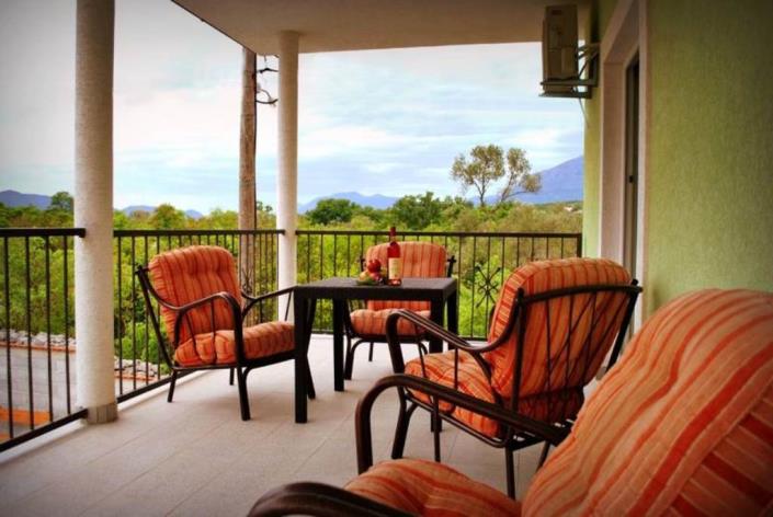 Image No.3-Maison de 4 chambres à vendre à Tivat