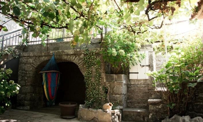Image No.2-Maison de 4 chambres à vendre à Kotor