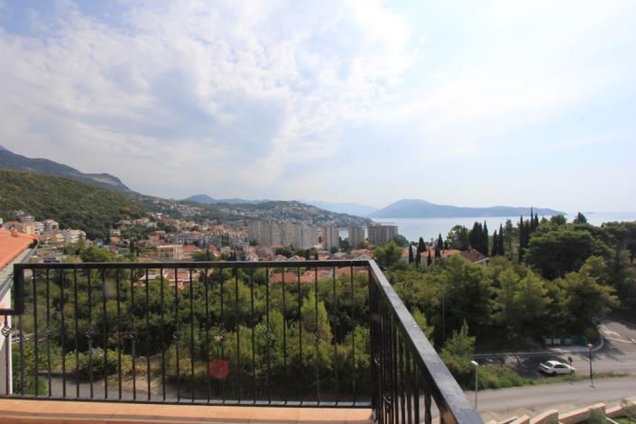 Image No.1-Appartement de 2 chambres à vendre à Herceg Novi