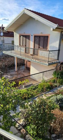 Image No.1-3 Bed House for sale