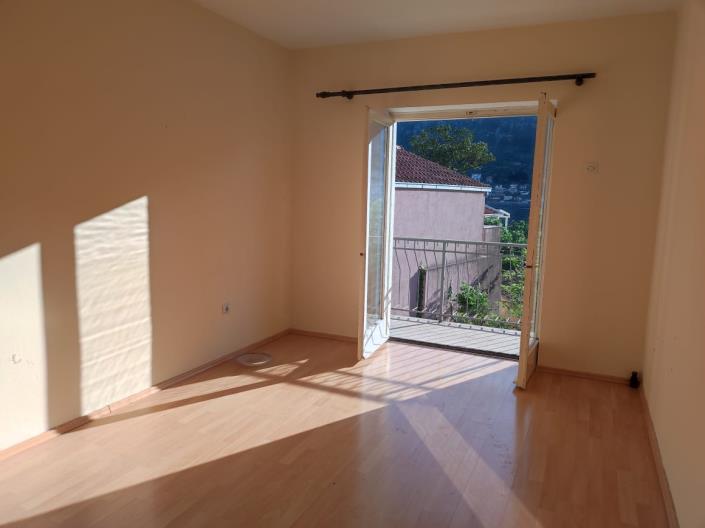 Image No.9-Maison de 4 chambres à vendre à Kotor