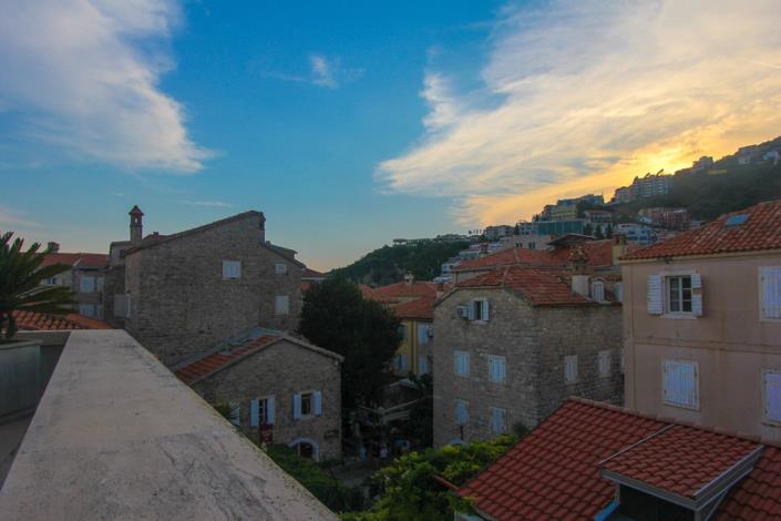 Image No.52-3 Bed Duplex for sale