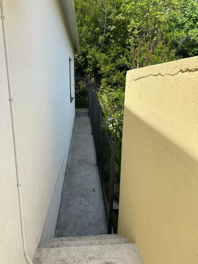 Image No.13-2 Bed House for sale