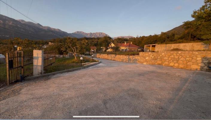 Image No.20-4 Bed House for sale