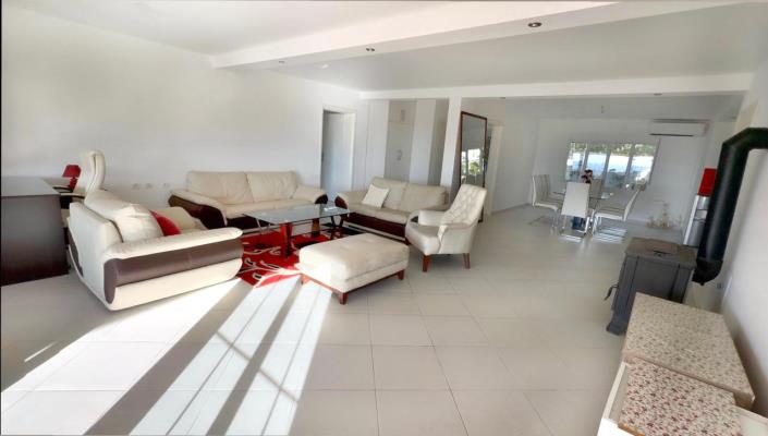 Image No.5-4 Bed House for sale