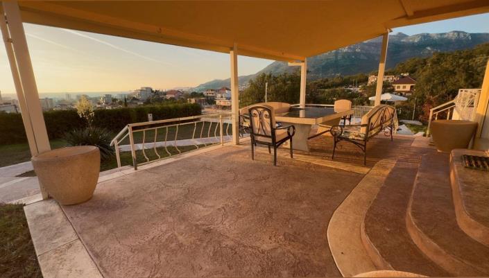 Image No.3-4 Bed House for sale