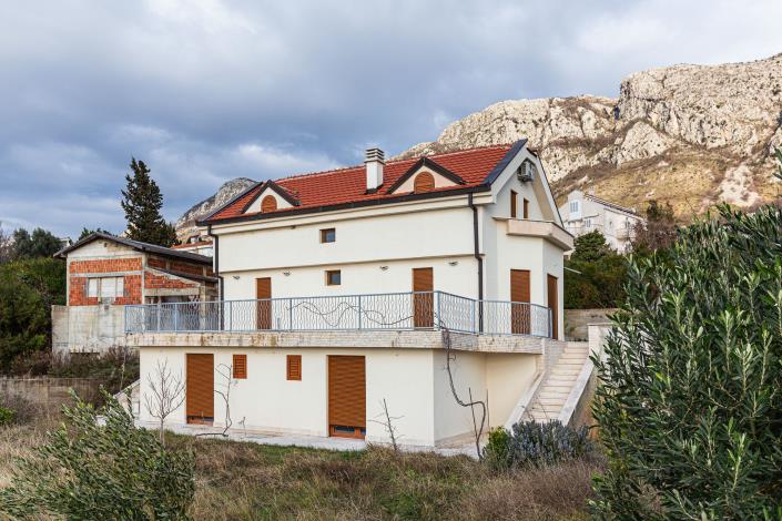 Image No.2-4 Bed House for sale