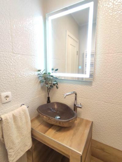 Image No.9-2 Bed House for sale