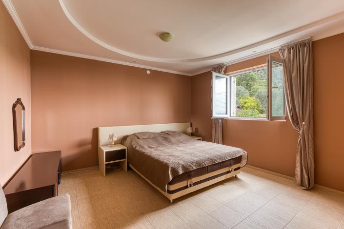 Image No.10-Maison de 4 chambres à vendre à Bar