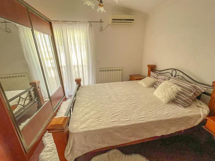 Image No.7-4 Bed House for sale