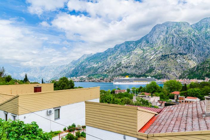 Image No.6-Maison / Villa de 4 chambres à vendre à Kotor