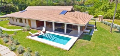 Firefly Beachfront Villa 2 Bed Image 1