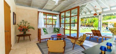 Firefly Beachfront Villa 2 Bed Image 3
