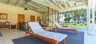 Firefly Beachfront Villa 2 Bed Image 6