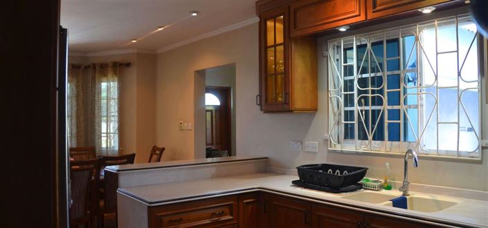 Image No.9-3 Bed Property for sale