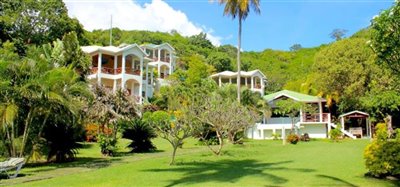 12 Bedroom Modular Luxury Property with Private Beach Front and Dock Image 4