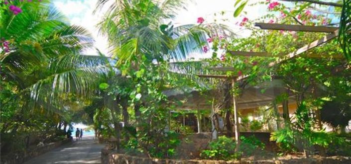 Image No.3-Propriété de 14 chambres à vendre à Union Island