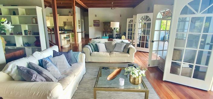 Image No.4-Propriété de 4 chambres à vendre à Marigot Bay