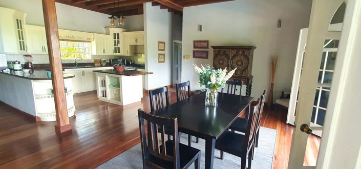 Image No.5-Propriété de 4 chambres à vendre à Marigot Bay