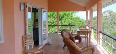 Mariposa Villa Image 9