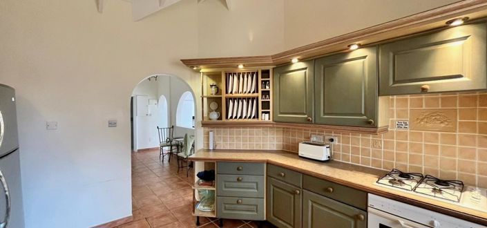 Image No.8-4 Bed Property for sale