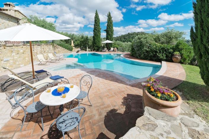 Image No.7-6 Bed Farmhouse for sale