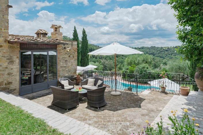 Image No.8-6 Bed Farmhouse for sale