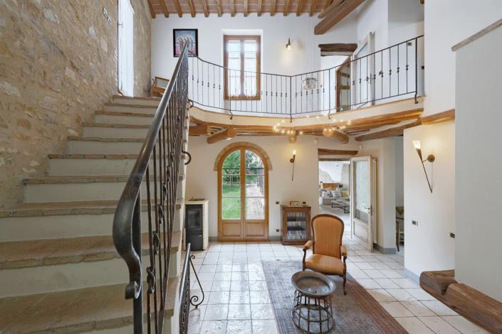 Image No.10-6 Bed Farmhouse for sale