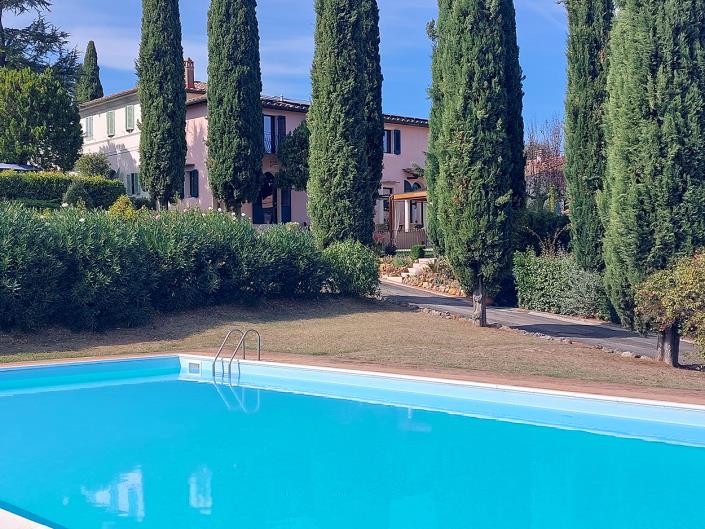 Image No.12-4 Bed Farmhouse for sale