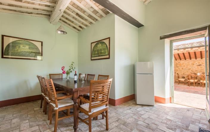 Image No.18-4 Bed Farmhouse for sale