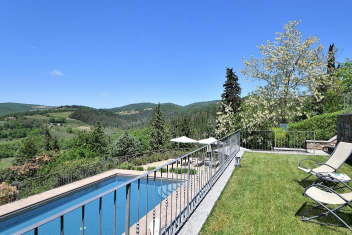 Image No.7-3 Bed Farmhouse for sale