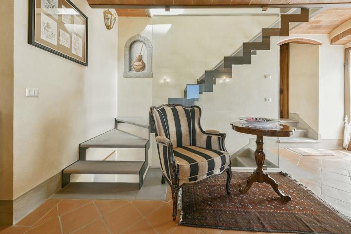 Image No.11-3 Bed Farmhouse for sale