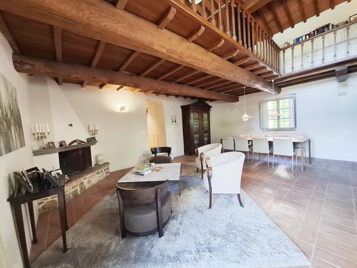 Image No.19-7 Bed Farmhouse for sale