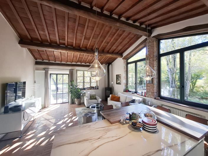 Image No.26-7 Bed Farmhouse for sale