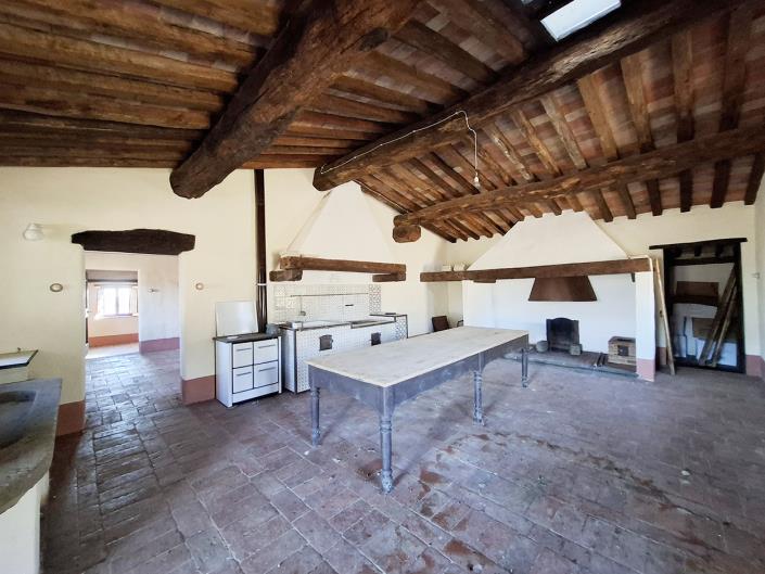 Image No.13-7 Bed Farmhouse for sale