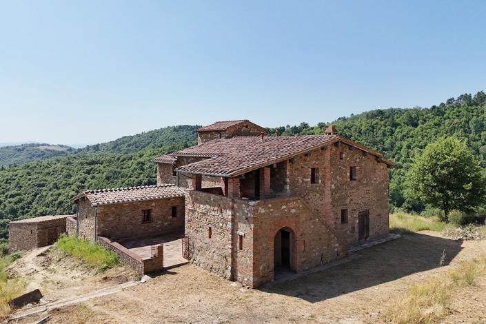 Image No.15-7 Bed Farmhouse for sale