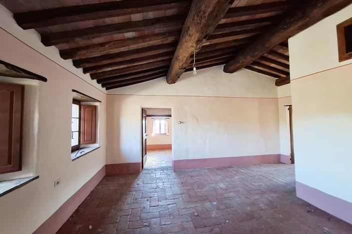 Image No.20-7 Bed Farmhouse for sale